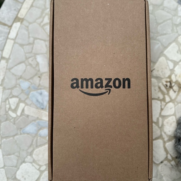 - - - Kindle oasis 10th edition!! Ad FREE!! 32gb! With Wi-Fi. - Picture 4 of 6